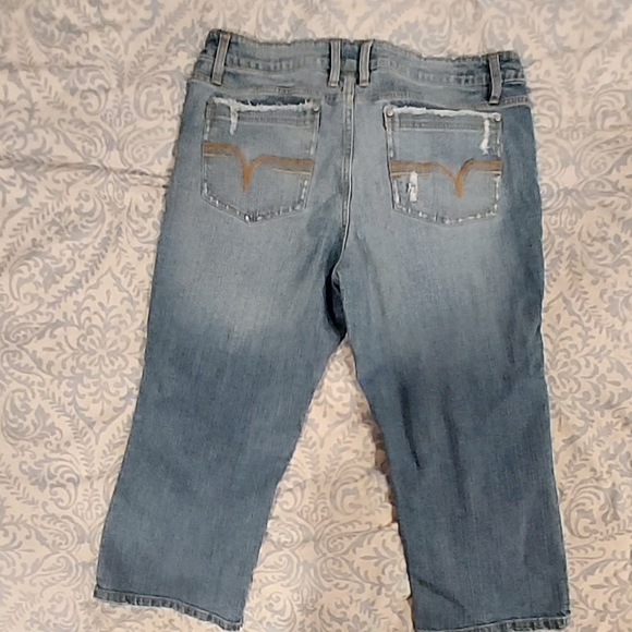 SOLD ON MECARI NO BOUNDARIES SIZE 16 CAPRIS - Picture 2 of 2